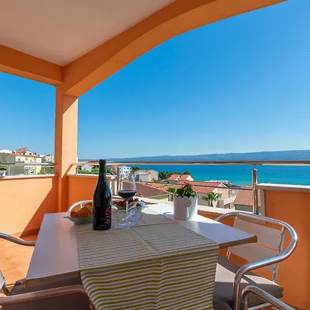 Orange Lägenhet Duće