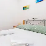 Orange *