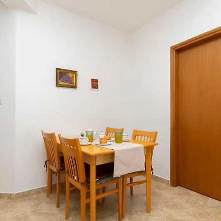 Apartment Orange *