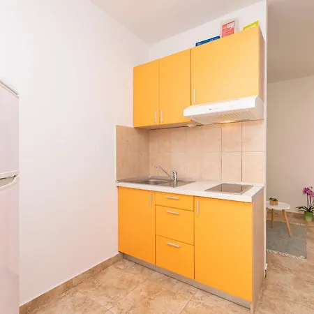 Apartment Orange