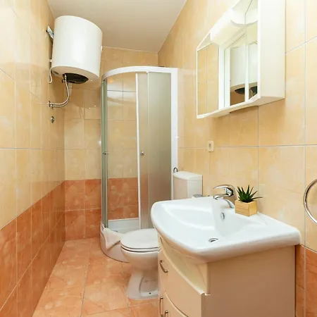 Apartment Orange *