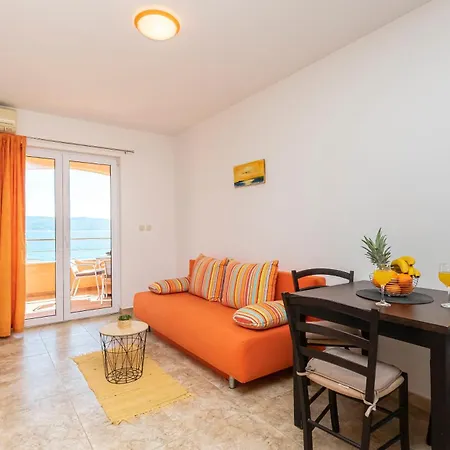Apartment Orange Duce