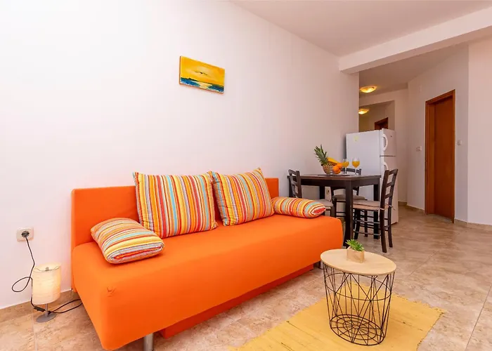 Orange * Duće